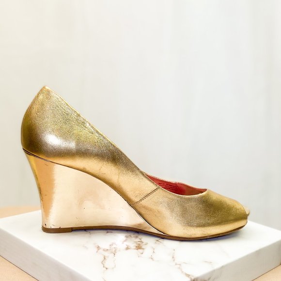Lilly Pulitzer Sexy Gold Glam Heels Resort Chic Wedge Women's Statement Shoe 10 - Picture 6 of 13